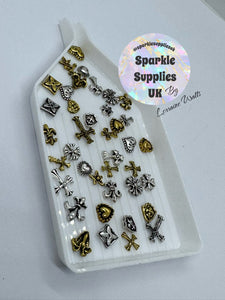 Mixed Embellishments (pack of 40)