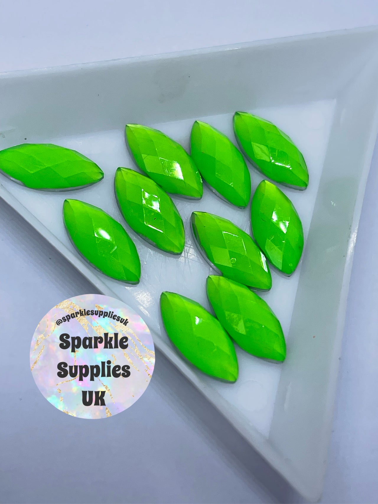 Neon Green Cat Eye Gems (10’s)