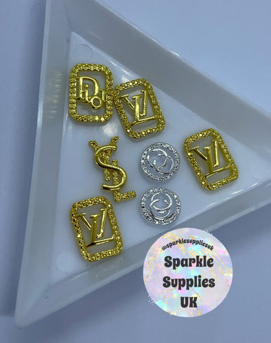 Logo Charms Mixed (1) Pack of 7 Charms
