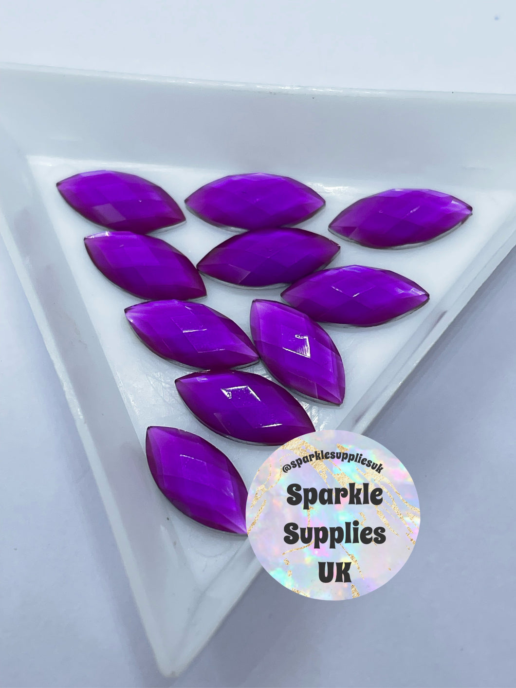 Neon Purple Cat Eye Gems (10’s)